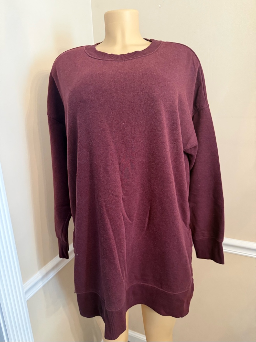 Old Navy Burgundy Crewneck Sweatshirt